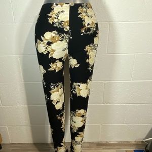Black and Cream Floral leggings